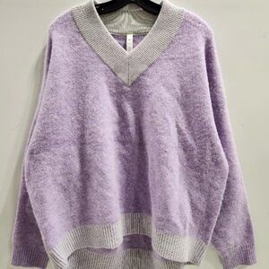 lululemon athletica Purple V-Neck Sweater Hi-Lo sz Large